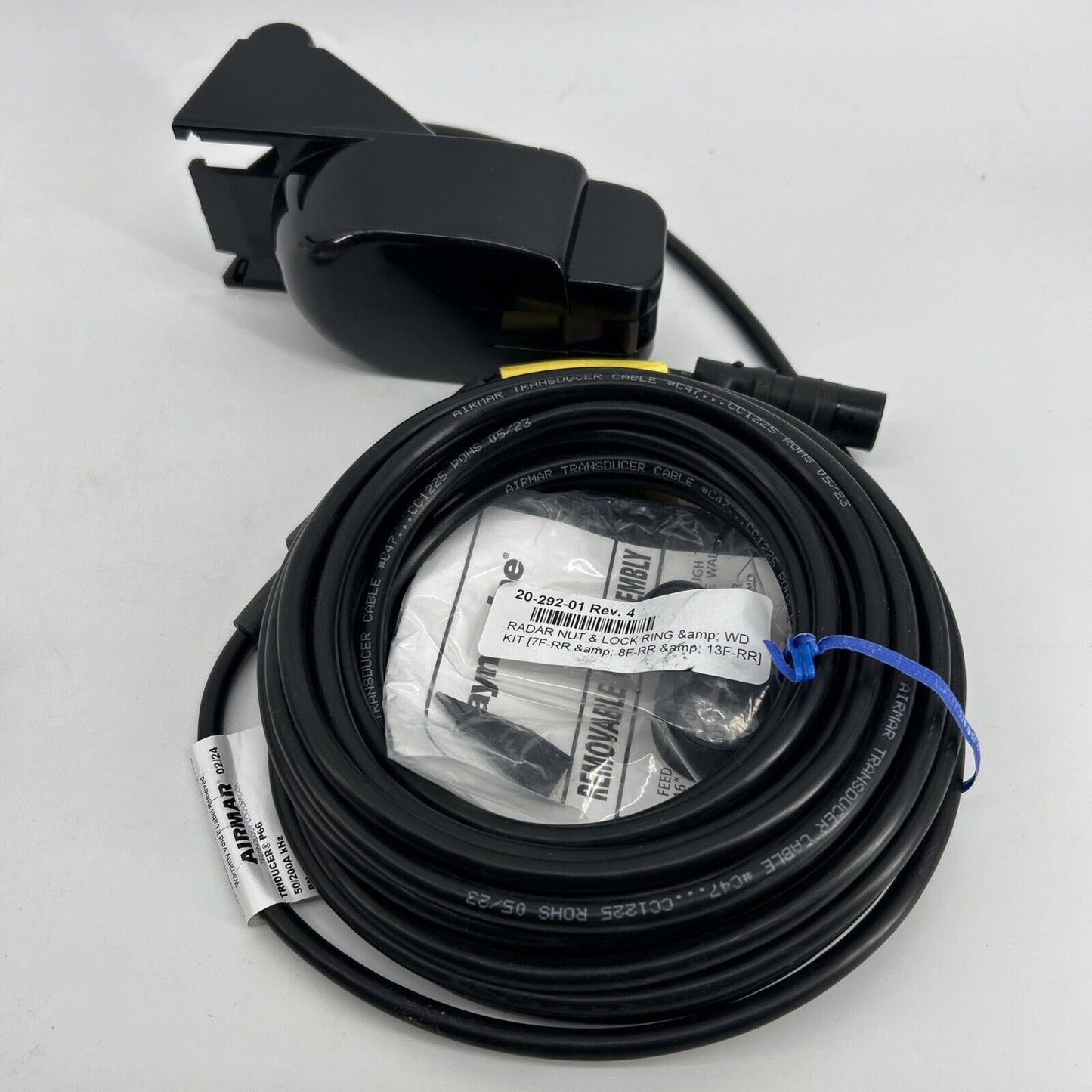 Airmar 31-468-1-01 - P66 Transom Mount Triducer Transducer -  Raymarine E66054