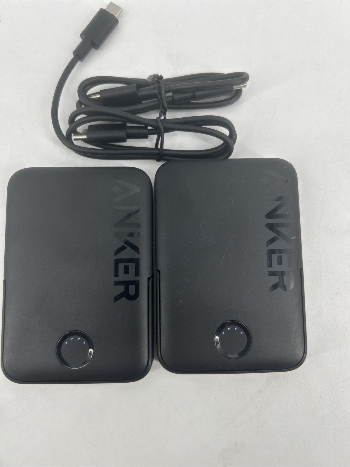 Anker MagGo Magnetic Power Bank w/Kickstand 5000mAh 7.5W Wireless Battery - Used