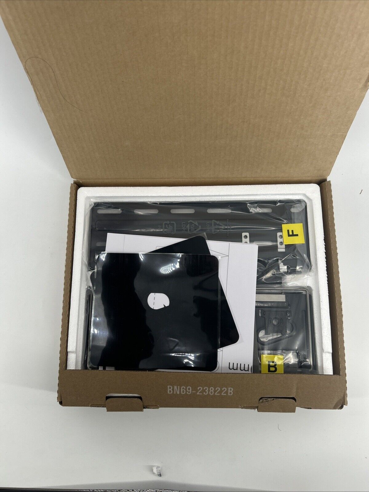 Samsung Slim Fit TV Wall Mount, Compatible W/ 43- 85 Q Series Crystal Uhd Series