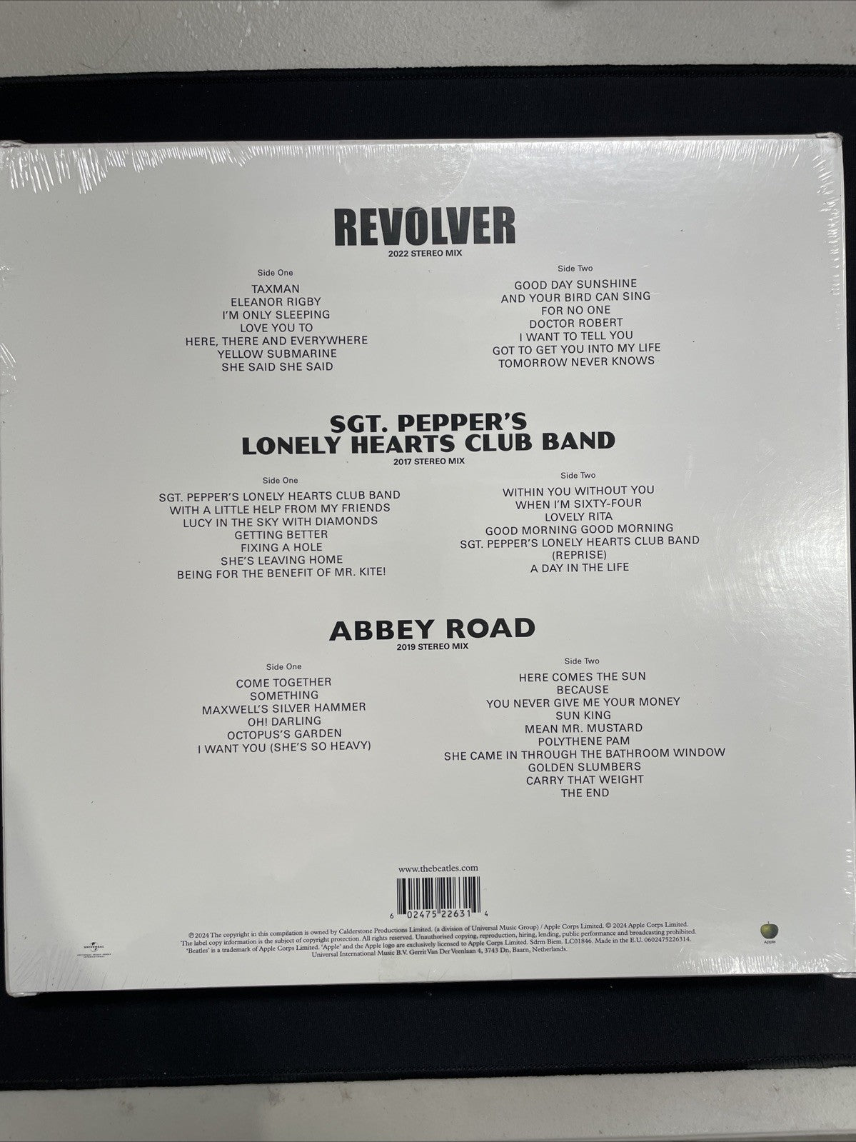 The Beatles - 3 Vinyl Set - Revolver, Abbey Road & SGT. Peppers Lonely Hearts
