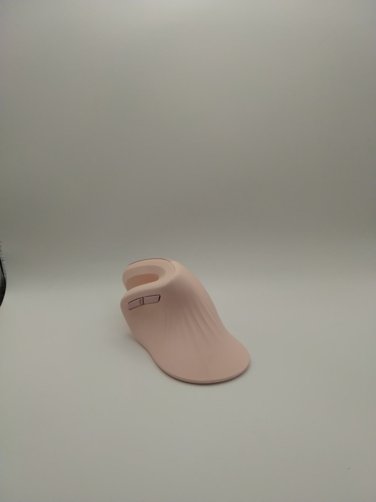 seenda Ergonomic Mouse with Jiggler - Wireless Vertical Mouse with Dual Connecti