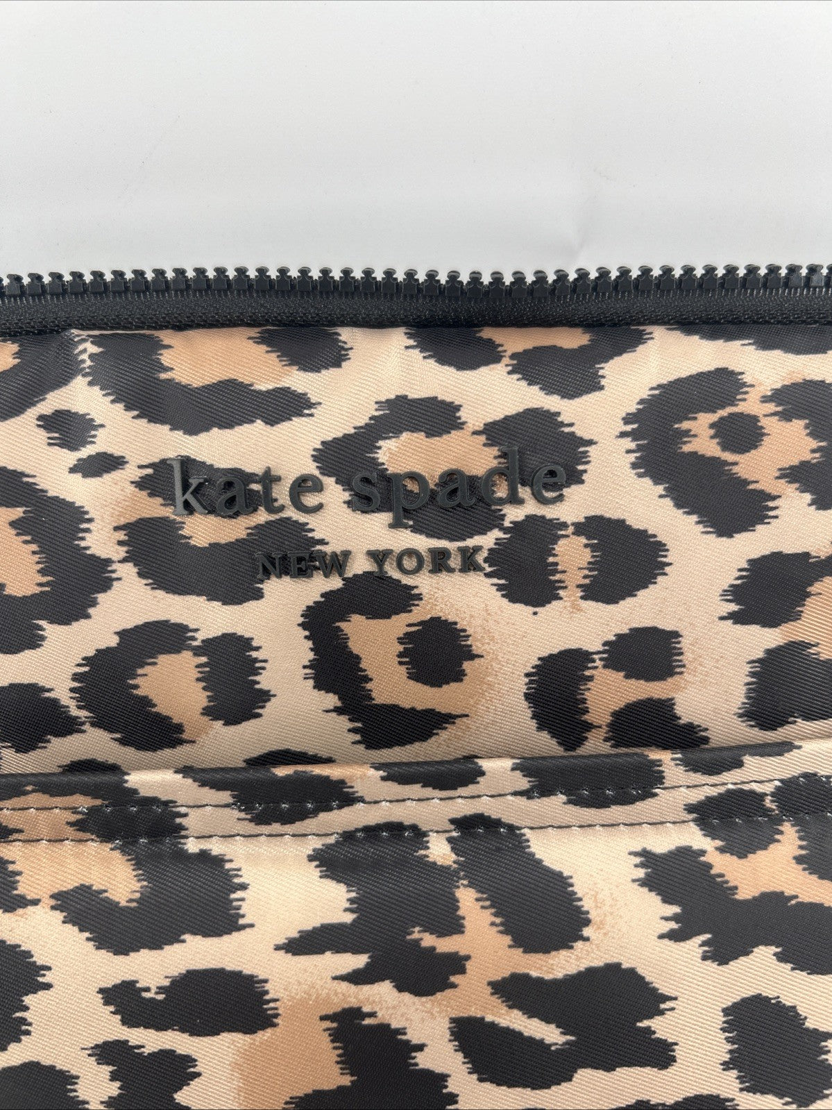 Kate Spade New York - Puffer Sleeve for up to 16" Laptop - Leopard Print
