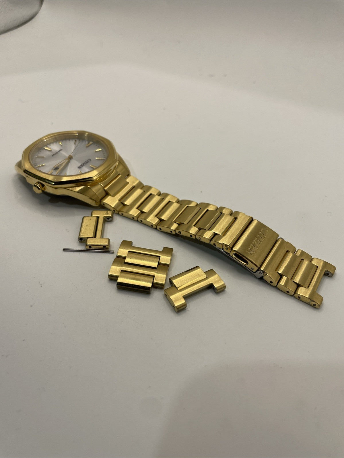 Citizen Men's Eco-Drive  Gold Crystal 40mm Steel Watch BM7492-57A Broken Clasp