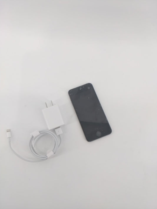 Apple iPod touch 5th Generation Space Gray (32 GB) (Excellent Condition)