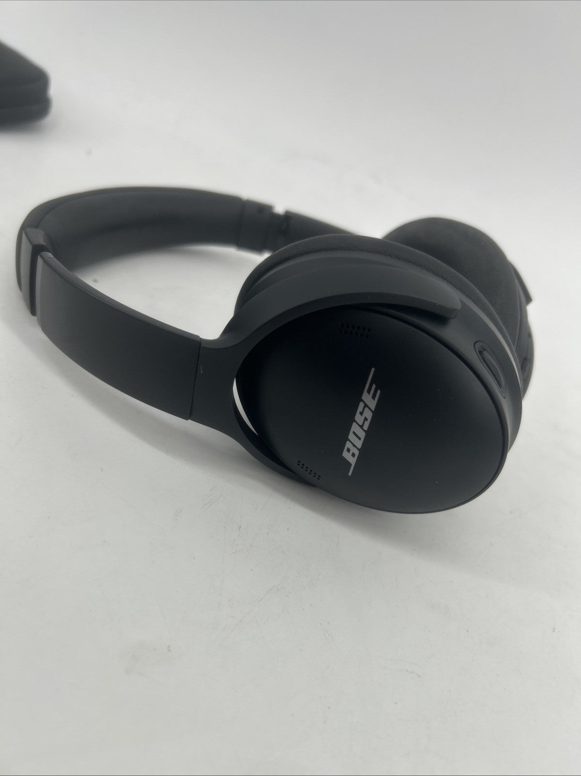 Bose QuietComfort Wireless Over-Ear Headphones - Black - Used Great