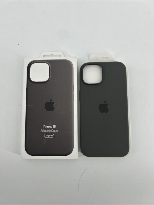 Apple Silicone Case with MagSafe for iPhone 15 - Clay