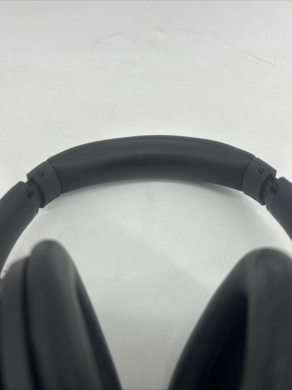 Bose QuietComfort Wireless Over-Ear Headphones - Black - Used Great