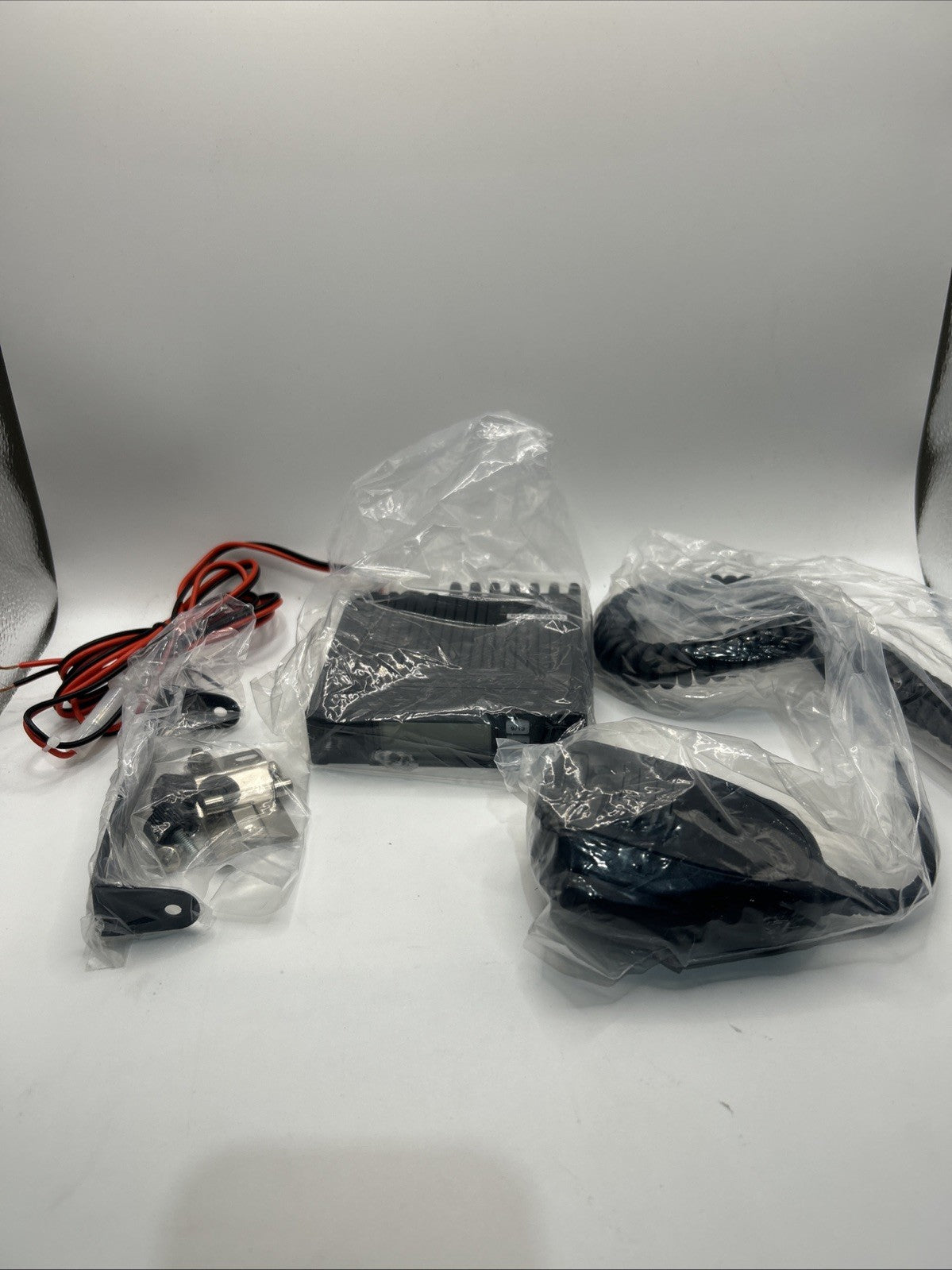 Cobra 19 MINI AM/FM Ultra Compact Full-Featured Recreational CB Radio 40 Channel