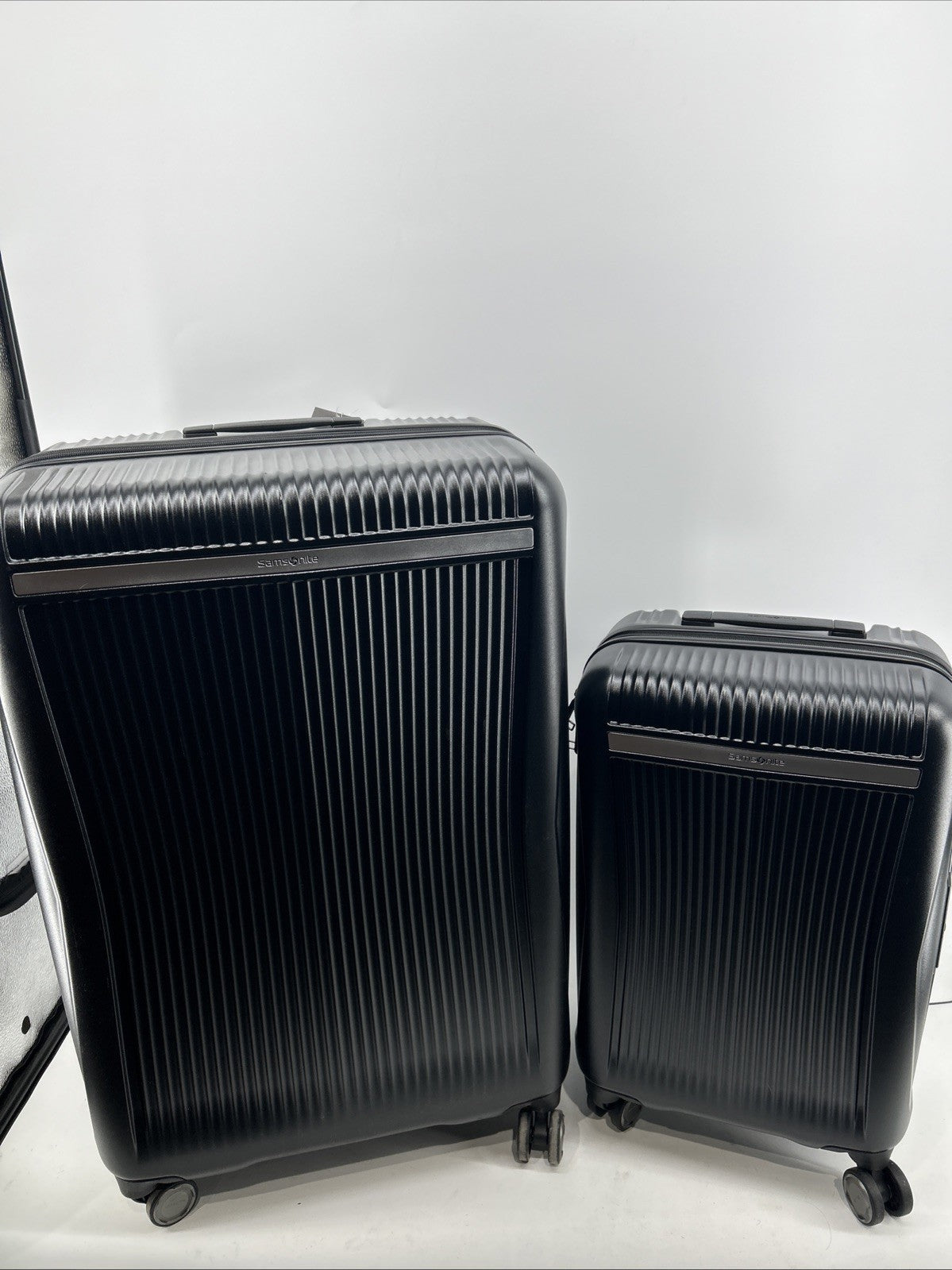 Samsonite Blackstone Black 2-piece Hardside Expandable Spinner Luggage Set