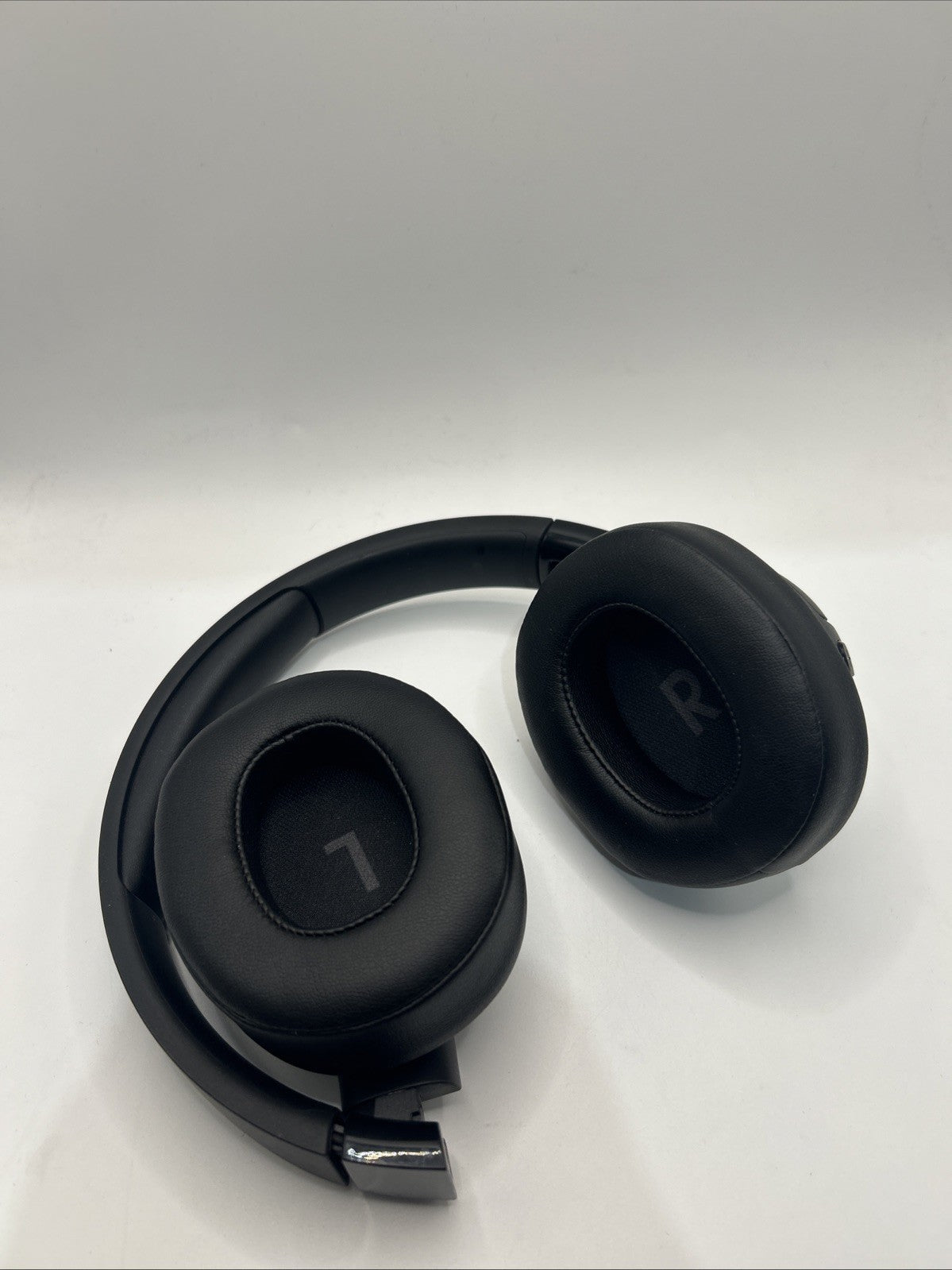 JBL 760NC Over the Ear Headphones - Black - Used - Great