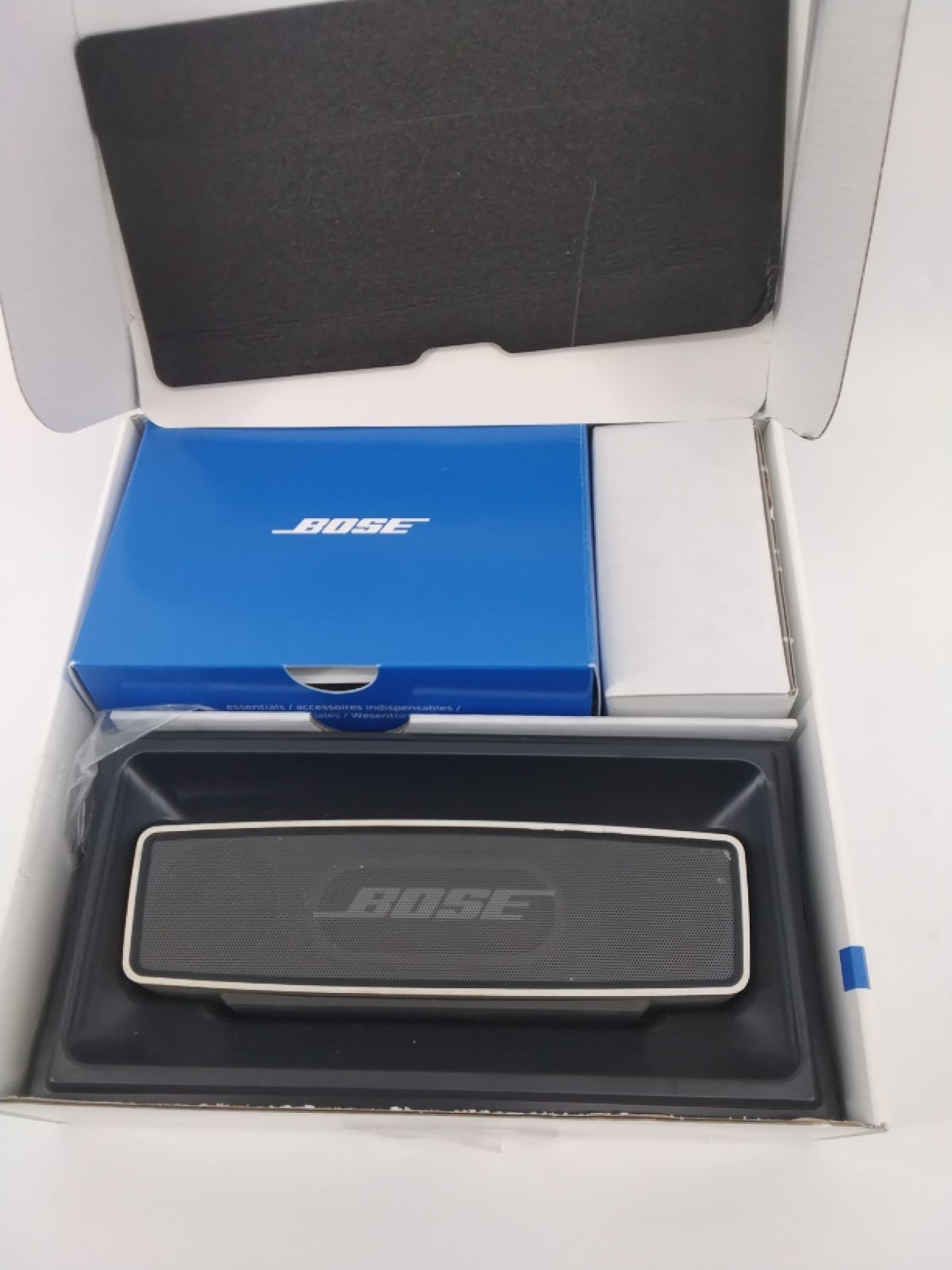 Bose SoundLink 359037-1300 Mini Bluetooth Speaker - Silver