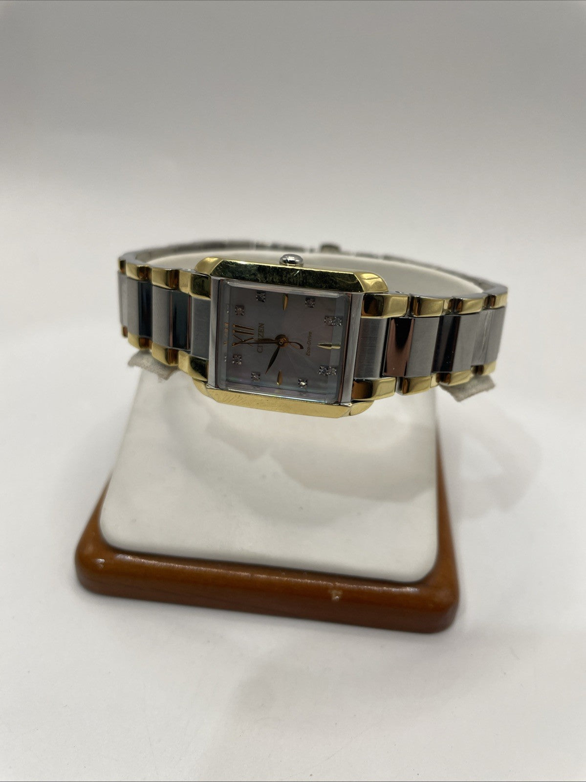 Citizen Women's Classic Eco-Drive Gold Stainless Steel Watch 22 MM EW5554-58D