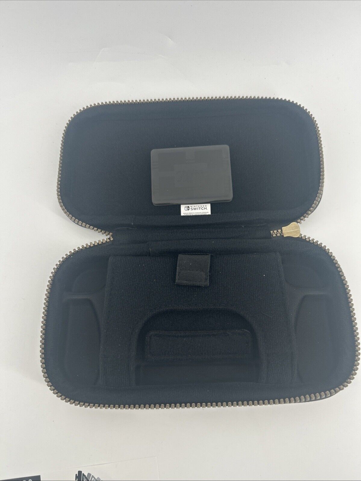 Nintendo Switch Lite Deluxe Leather Travel Case- Legends of Zelda BOTW-NEW. (M3)