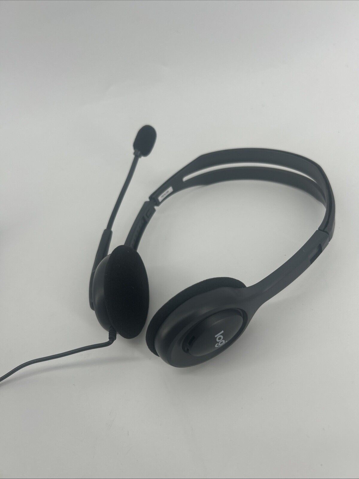 Logitech H111 Wired Stereo Headset with Mic 3.5mm Jack PC Mac Laptop USA Seller