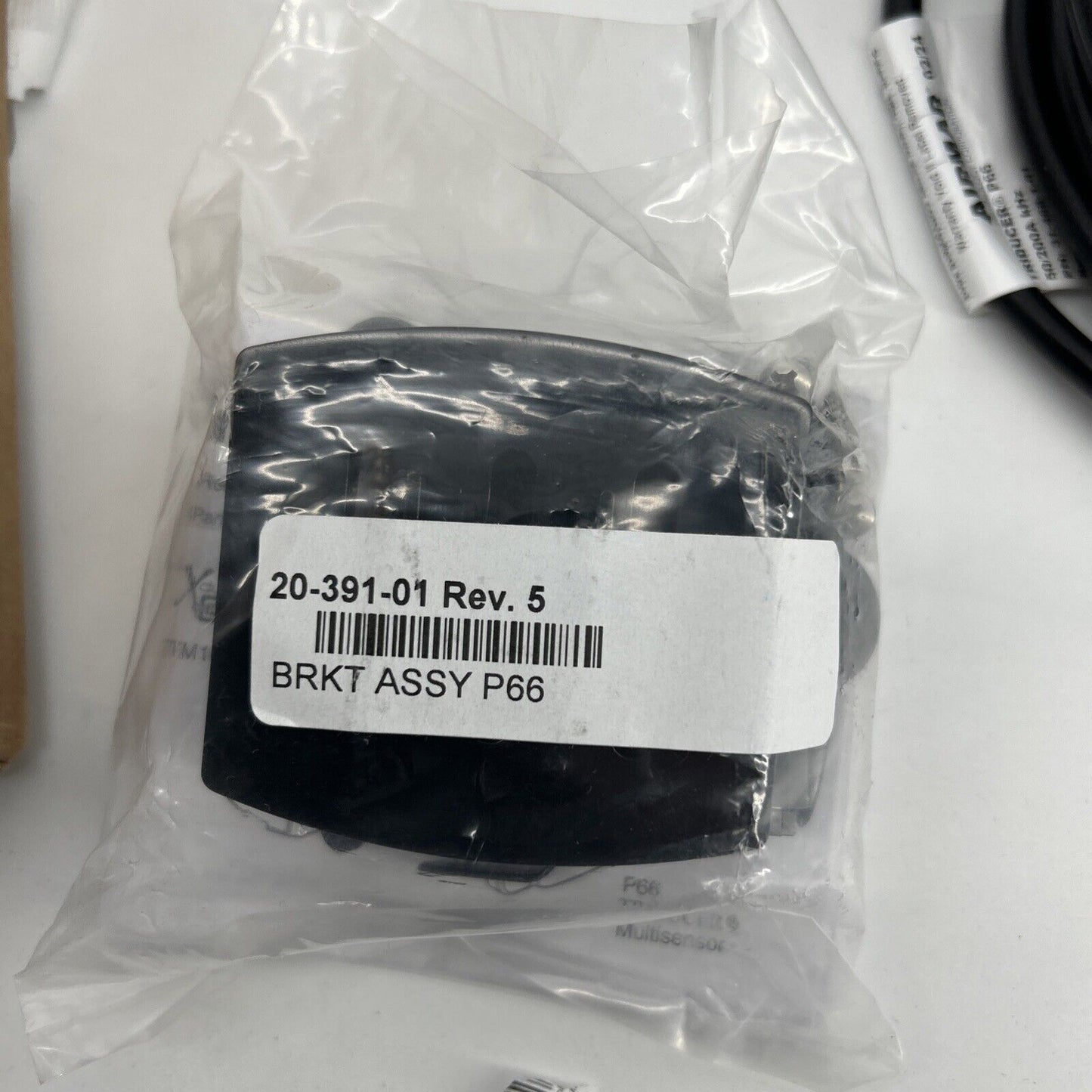 Airmar 31-468-1-01 - P66 Transom Mount Triducer Transducer -  Raymarine E66054