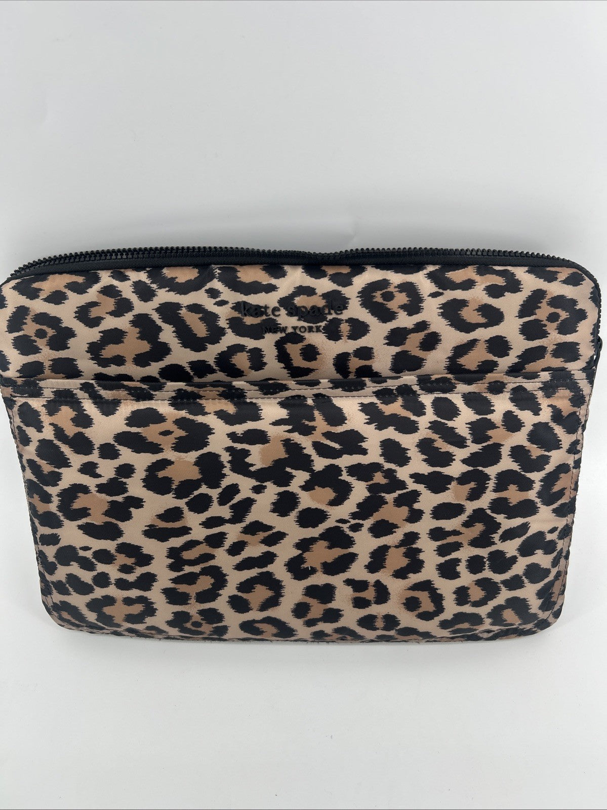 Kate Spade New York - Puffer Sleeve for up to 16" Laptop - Leopard Print