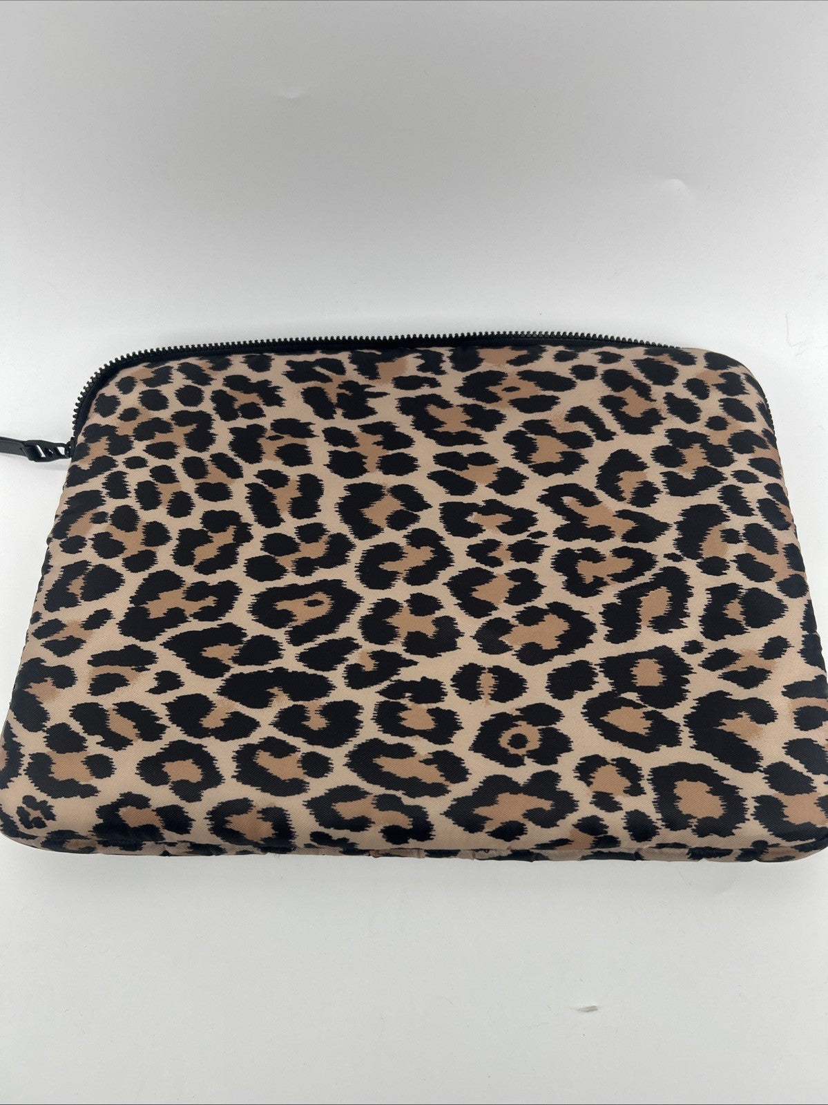 Kate Spade New York - Puffer Sleeve for up to 16" Laptop - Leopard Print