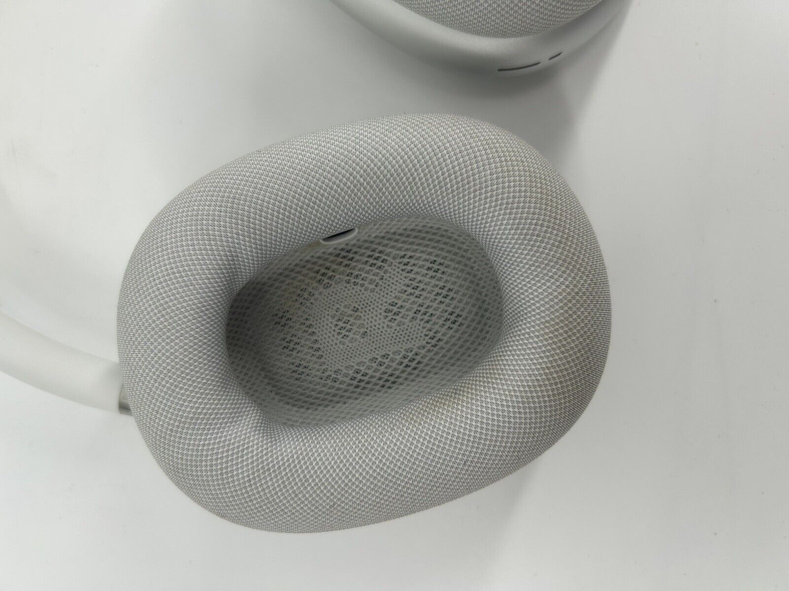 Apple AirPods Max Silver Over Ear Headphones -