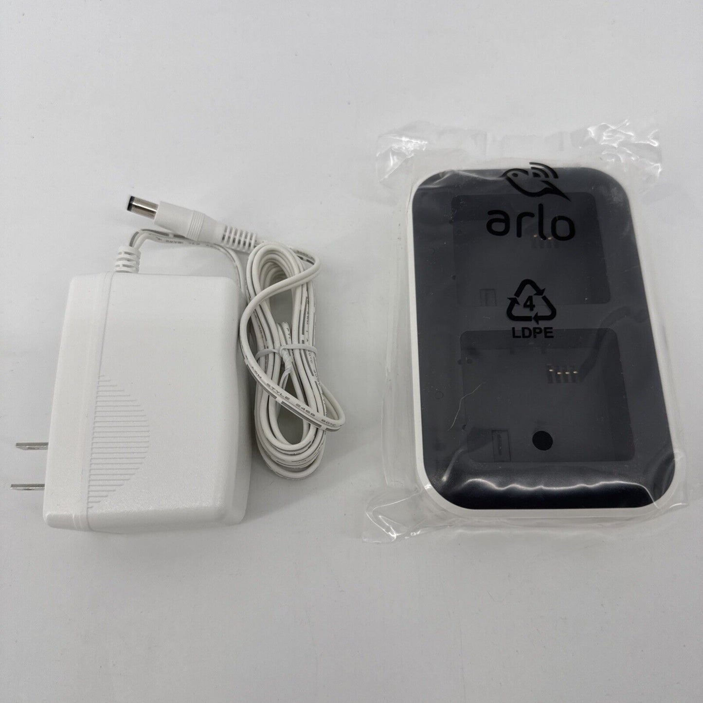 Arlo VMA5400C Dual Battery Charger for Arlo Ultra and Pro 3 Camera Batteries 