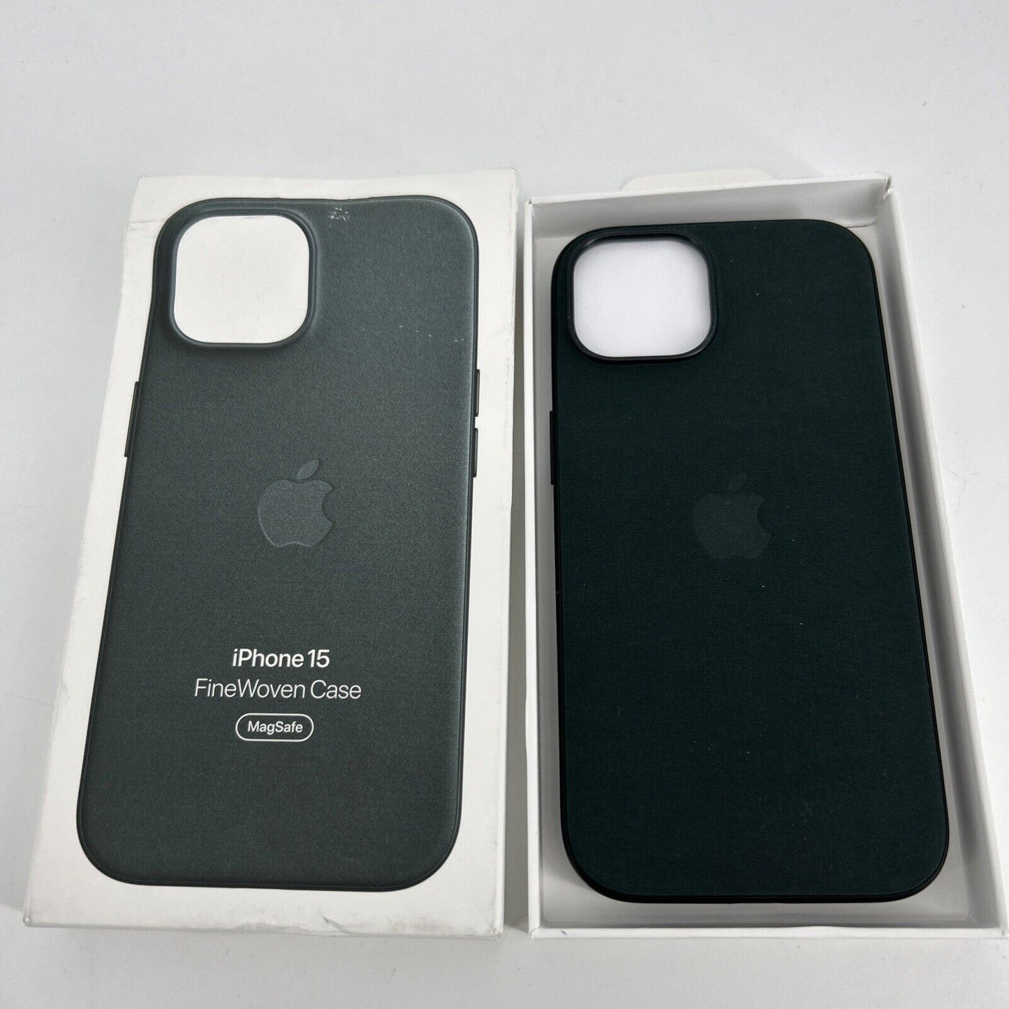 Apple FineWoven Case with MagSafe for iPhone 15 - Evergreen