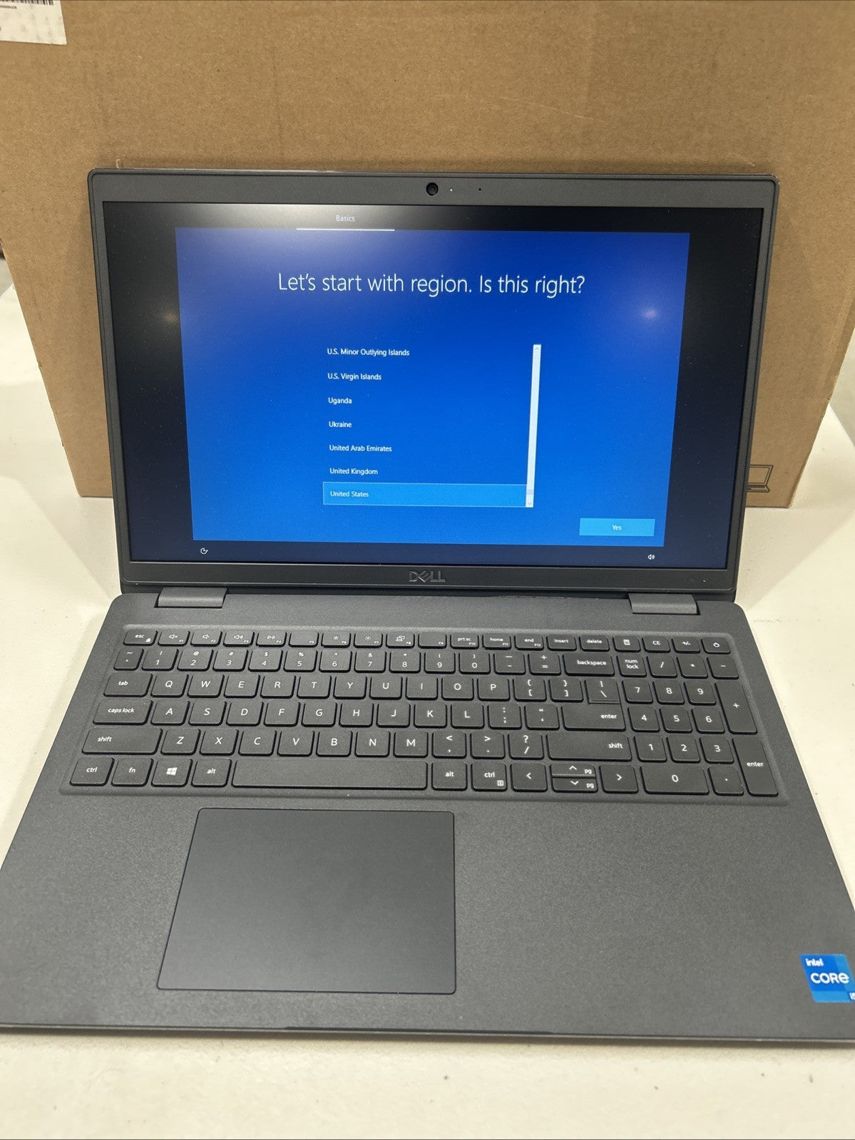 Dell Latitude 3520 15.6" (500GB HDD Intel Core i5-1135G7 2.4GHz 8GB) Notebook -