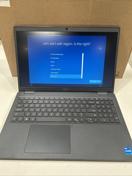 Dell Latitude 3520 15.6" (500GB HDD Intel Core i5-1135G7 2.4GHz 8GB) Notebook -