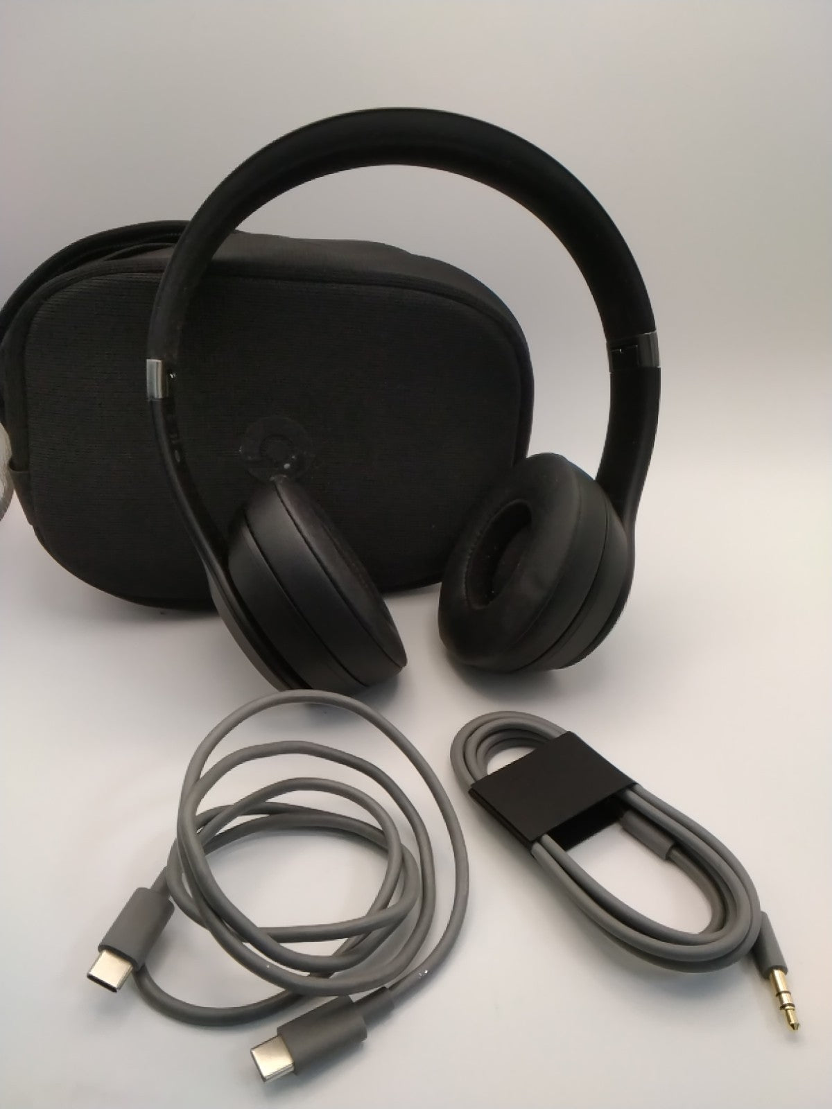 Beats by Dr. Dre Beats Solo3 Wireless On-Ear Headphones - Matte Black