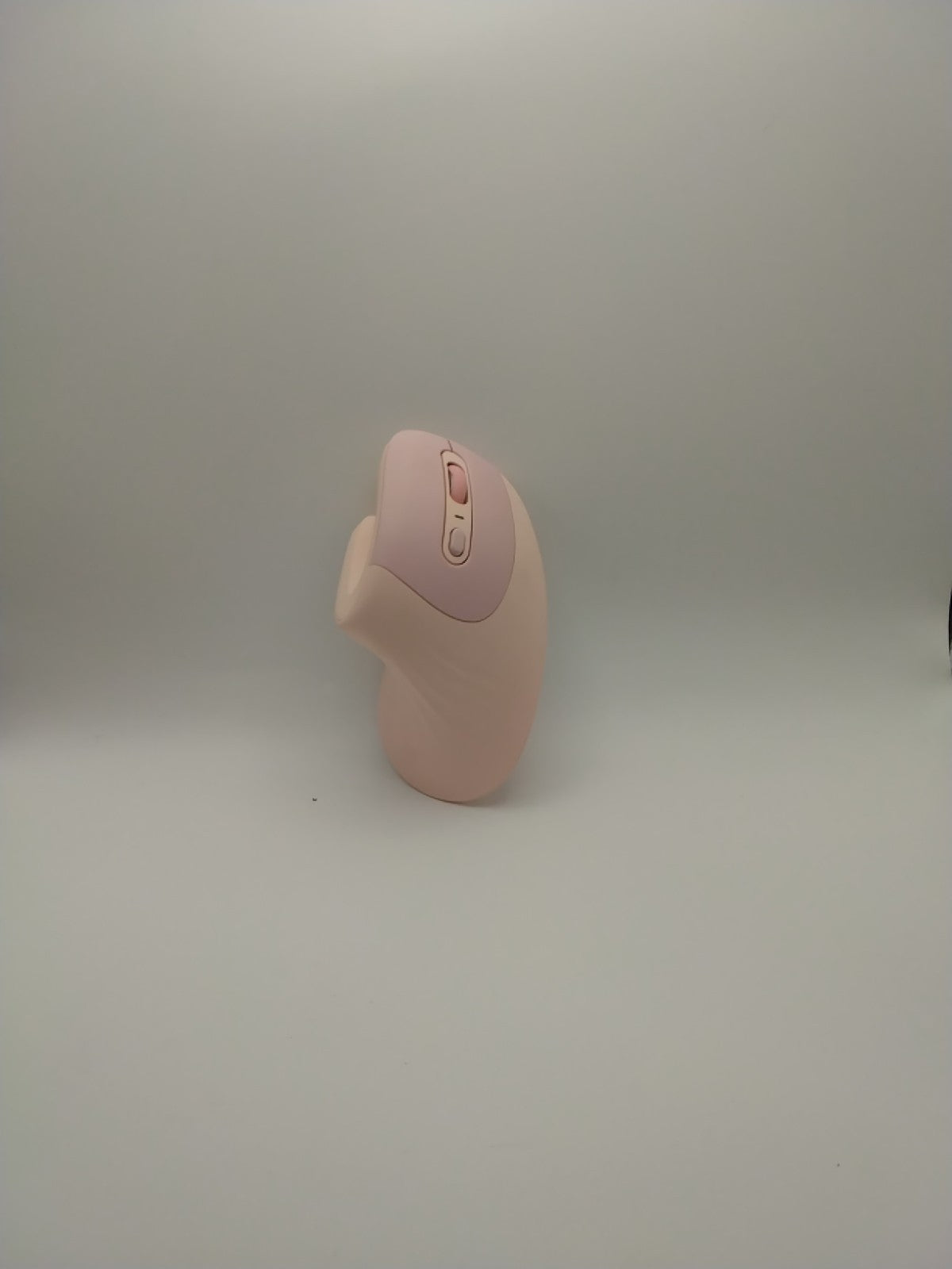 seenda Ergonomic Mouse with Jiggler - Wireless Vertical Mouse with Dual Connecti